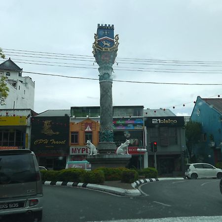 Kapit Hotel Kuching Bagian luar foto