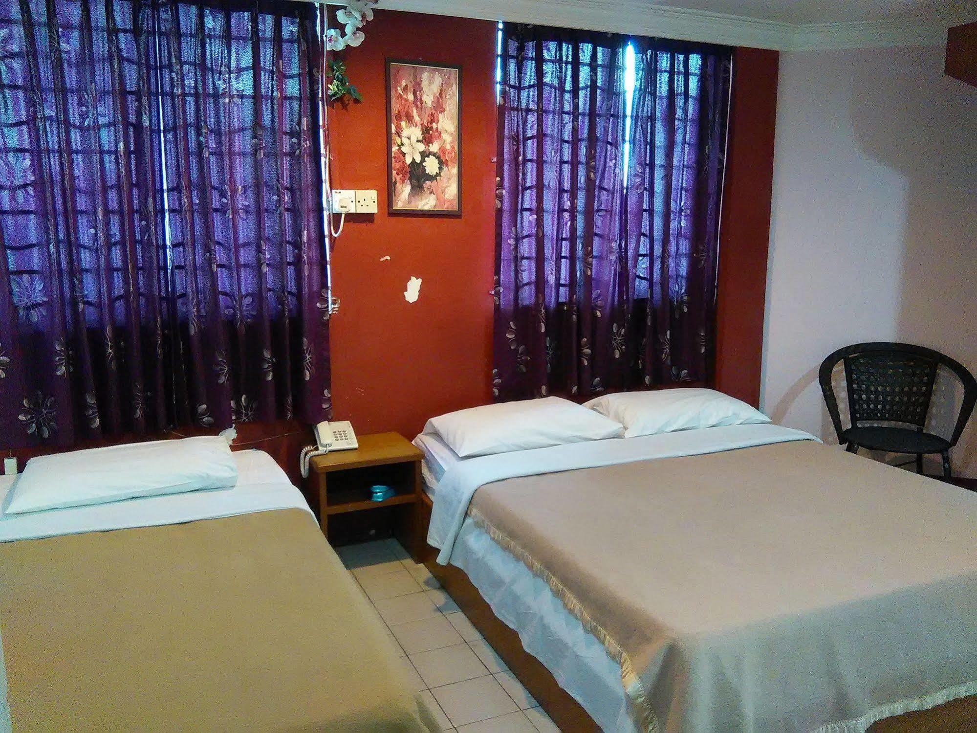 Kapit Hotel Kuching Bagian luar foto